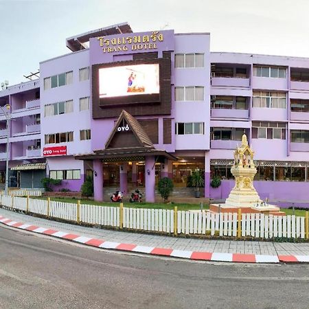 Oyo 565 Trang Hotel מראה חיצוני תמונה