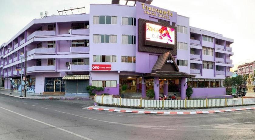 Oyo 565 Trang Hotel מראה חיצוני תמונה